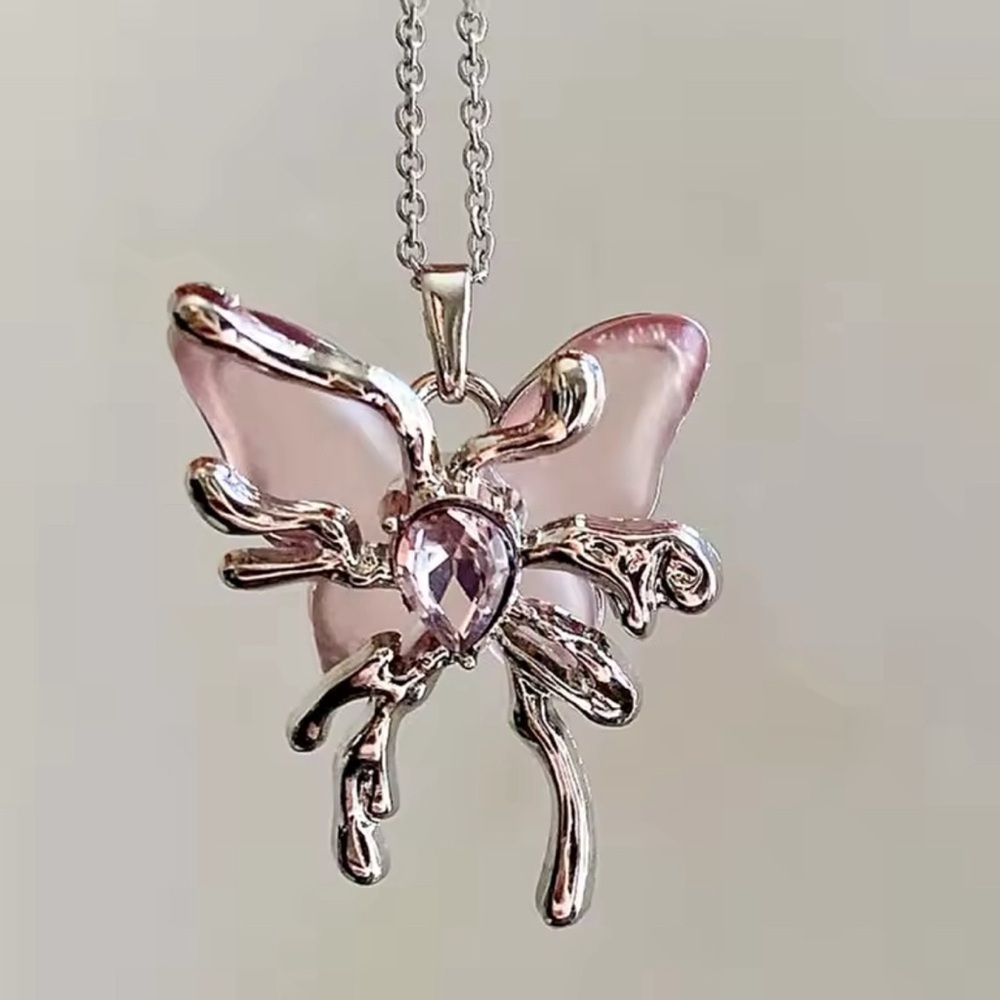 18K White Gold Liquid Metal Butterfly Rose Quartz Punk Gotb Necklace